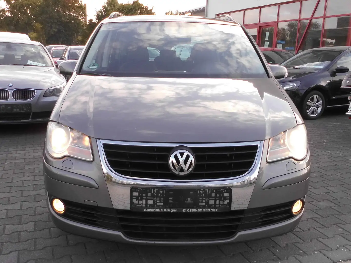 Volkswagen Touran Touran 1.4 TSI Highline.2HAND.KLIMA.AHK.TÜV NEU Grau - 1