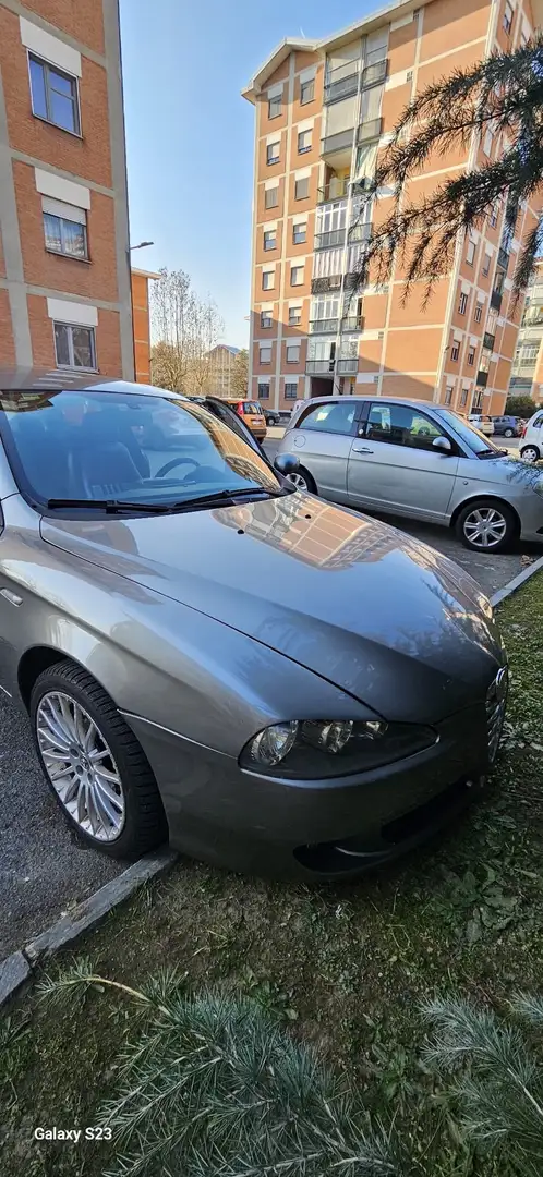Alfa Romeo 147 3p 1.9 jtd mjt Distinctive 150cv - 1
