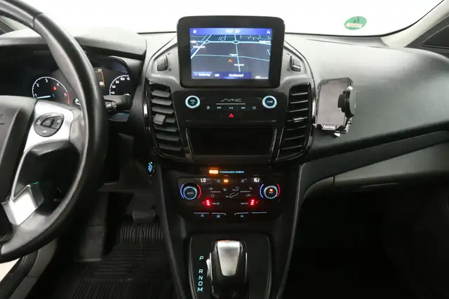 Ford Transit Connect view 11