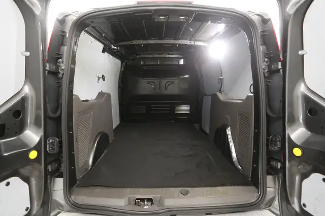 Ford Transit Connect view 3
