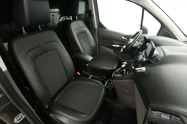 Ford Transit Connect view 10