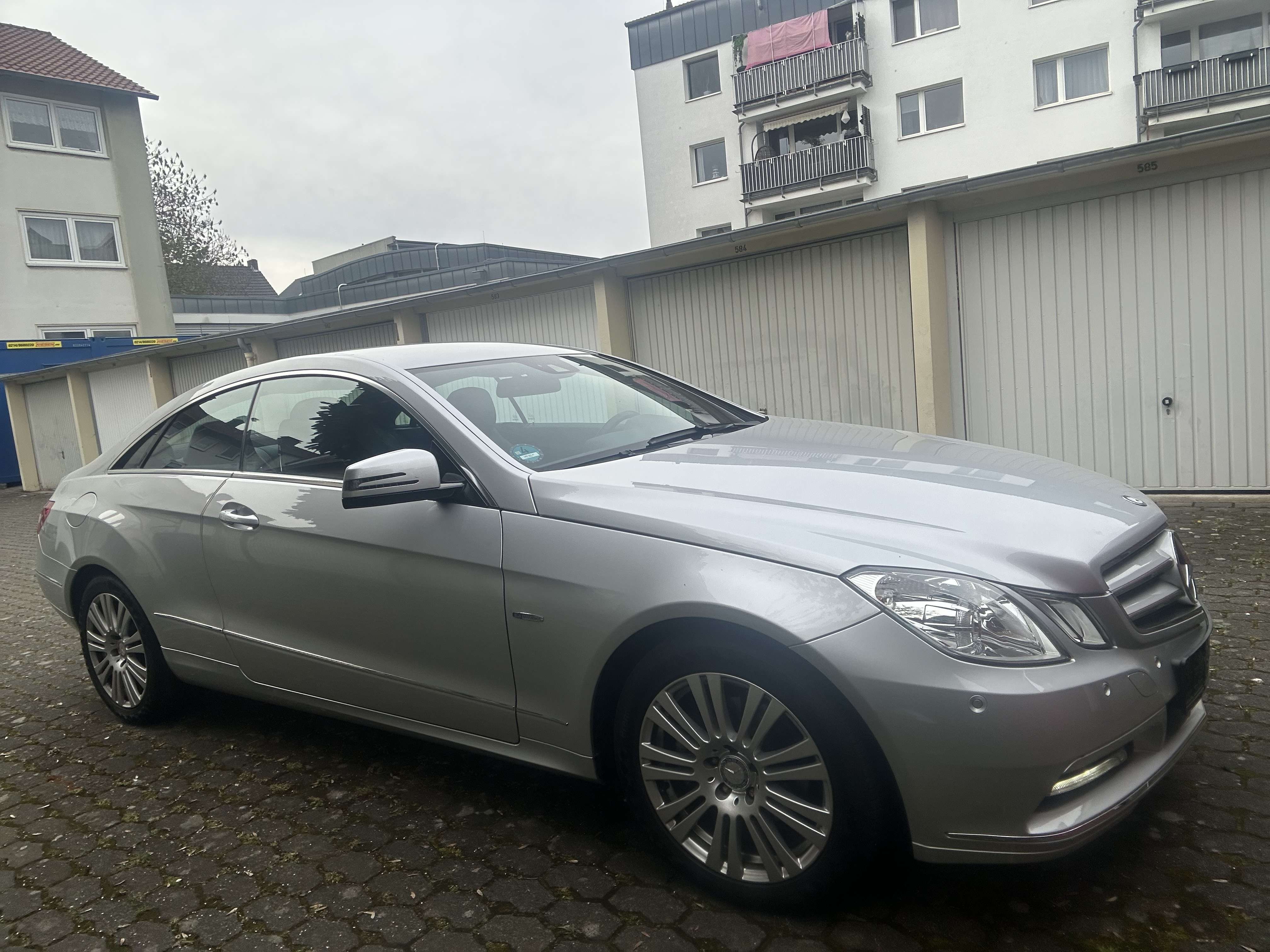 Second hand Mercedes Benz E-Class 