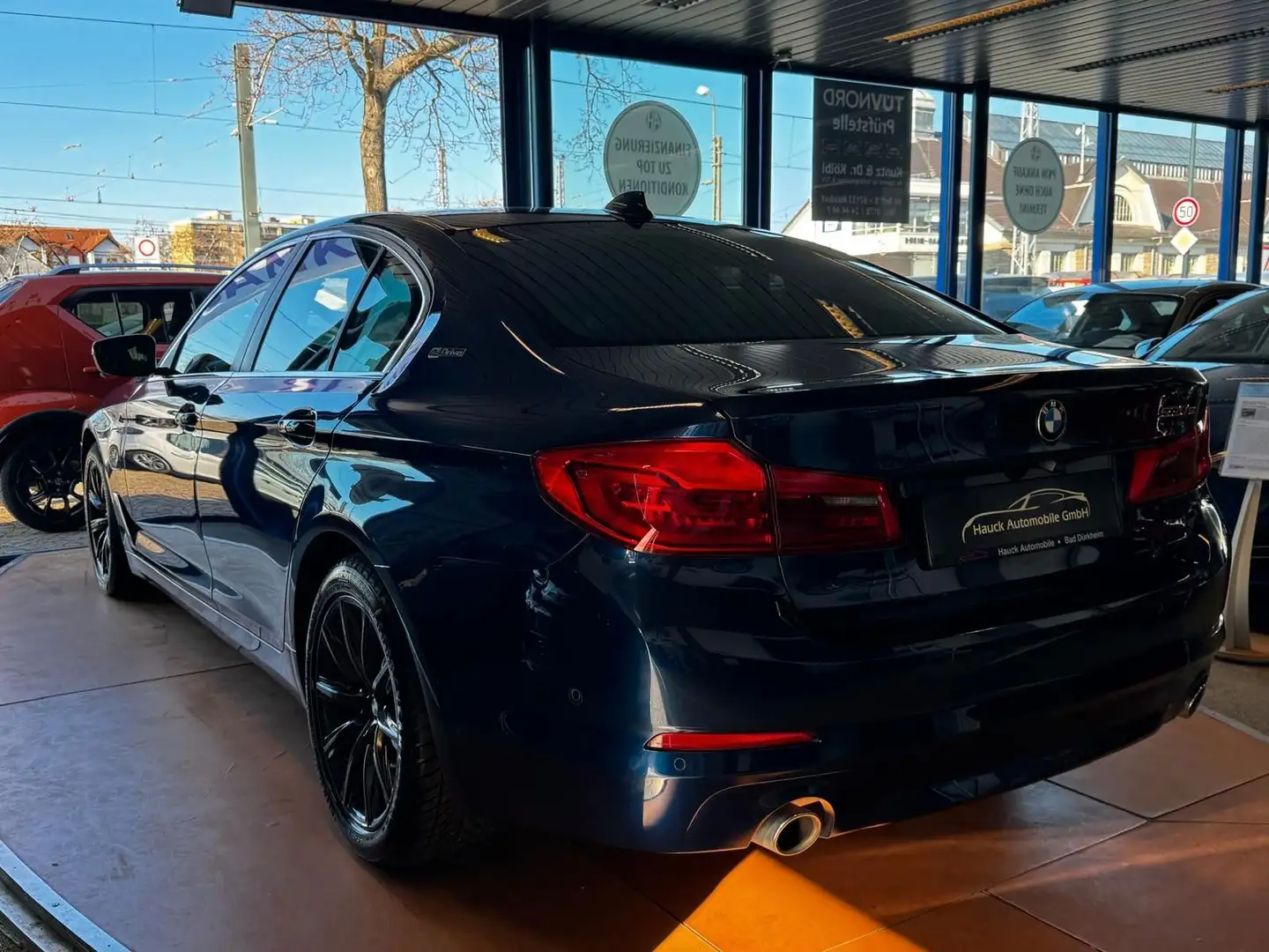 BMW 530 e  Baureihe  Lim. / Automatik / NAVI/ LED - 2