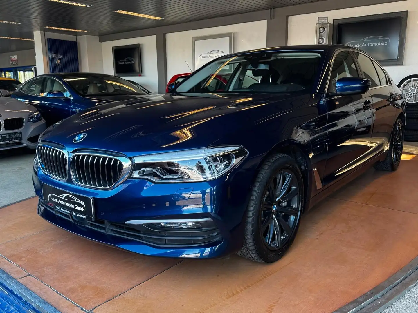 BMW 530 e  Baureihe  Lim. / Automatik / NAVI/ LED - 1