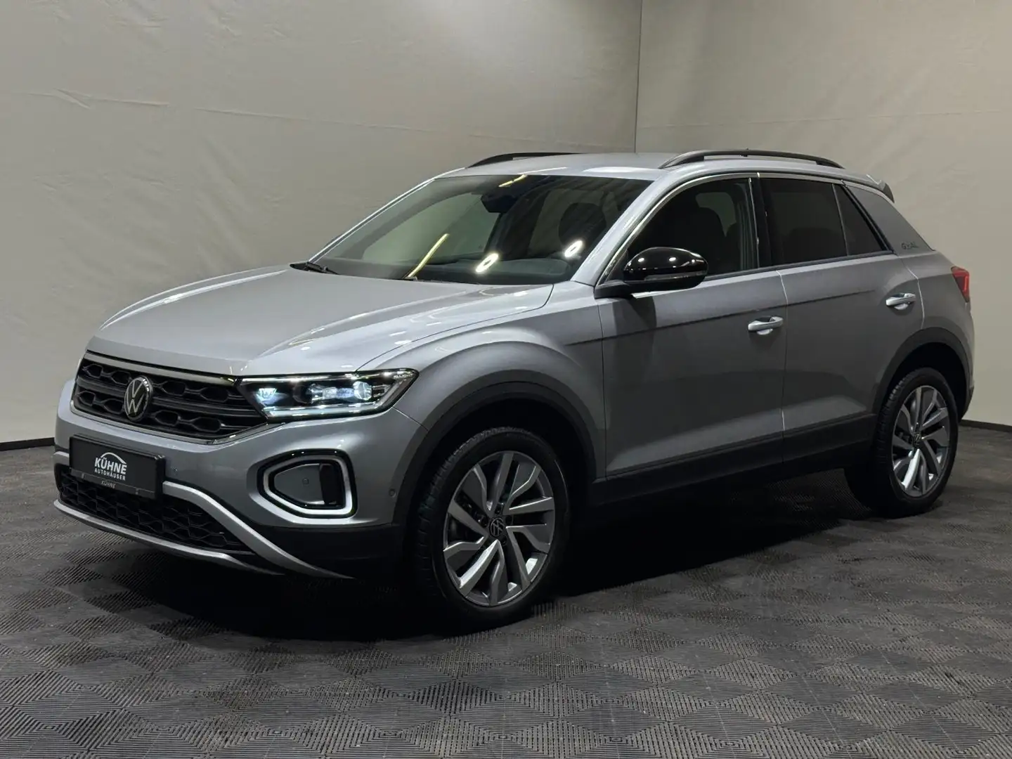 Volkswagen T-Roc T-ROC GOAL 2.0 TDI DSG | AHK ACC NAVI DAB RÜKA Silber - 2