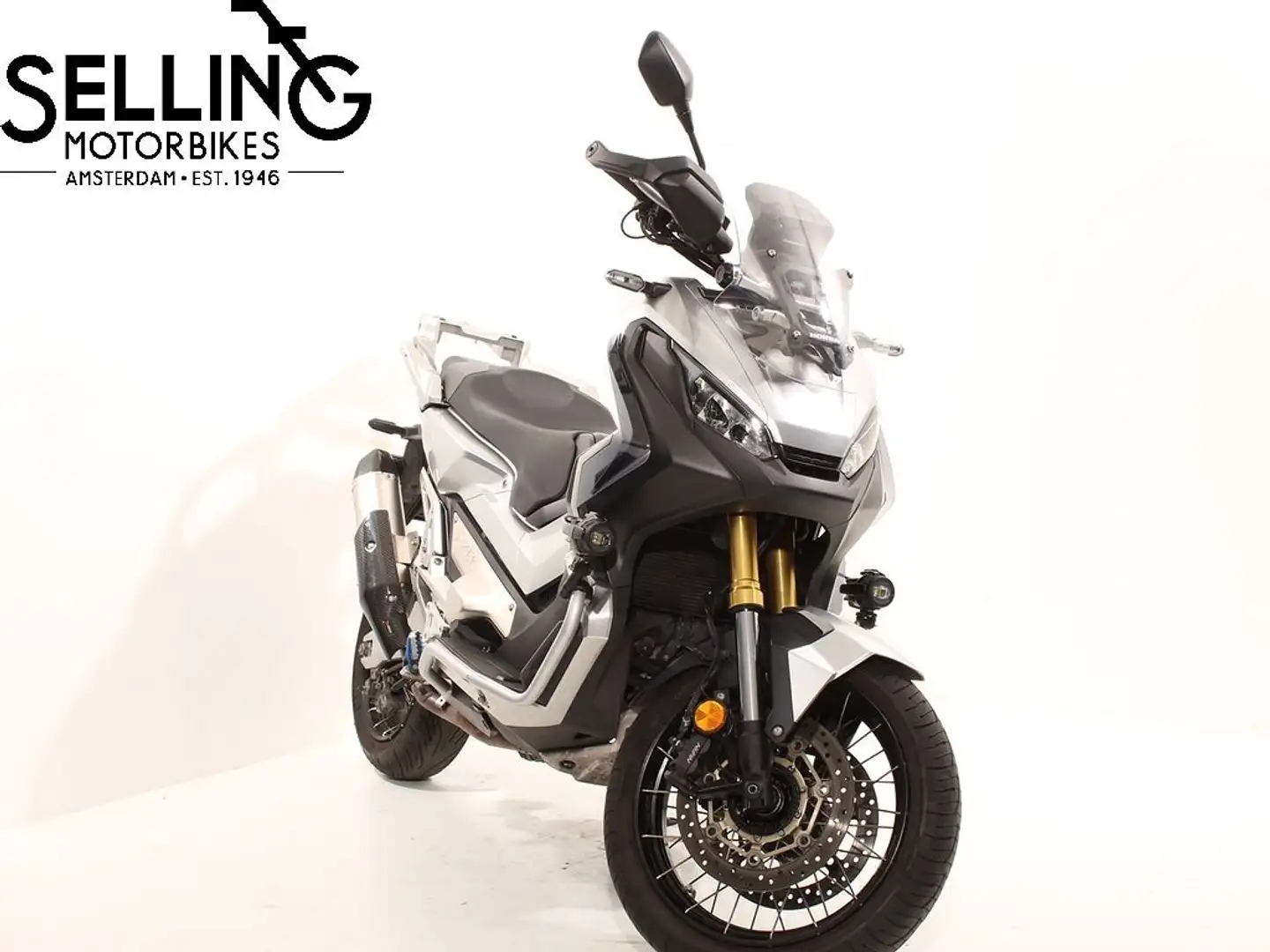 Honda X-ADV 750 Silber - 2