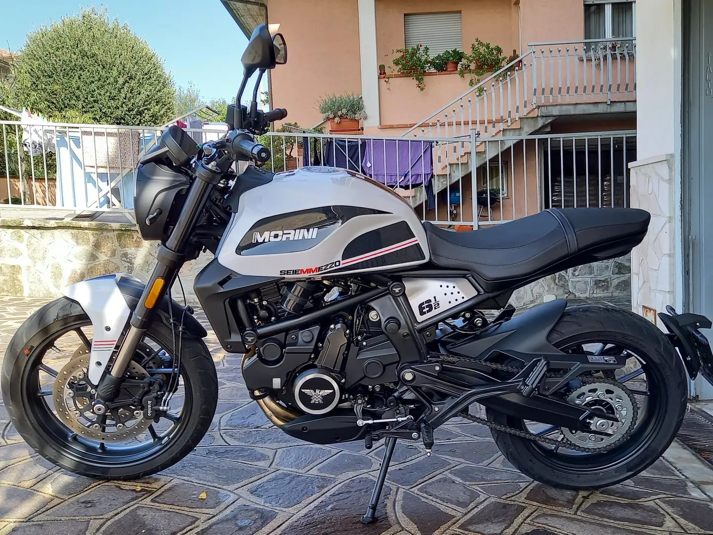 Moto Morini Seiemmezzo STR Bianco - 1