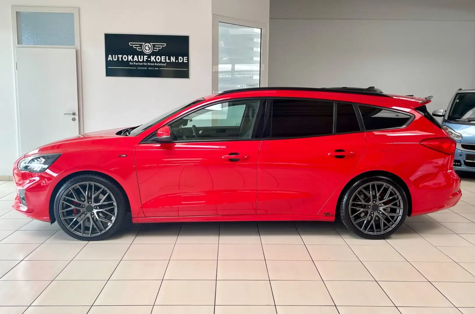 Ford Focus Turnier ST-Line X Automtik/Klima/Navi Rojo - 2