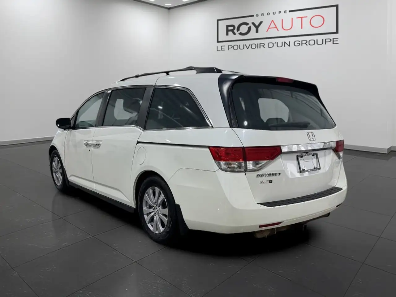 Honda Odyssey снимка Honda Odyssey