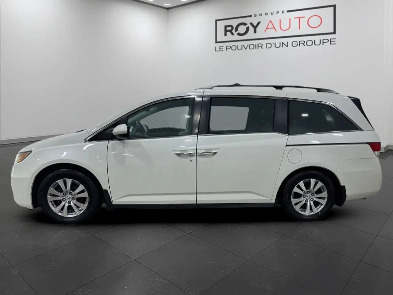 Honda Odyssey снимка Honda Odyssey