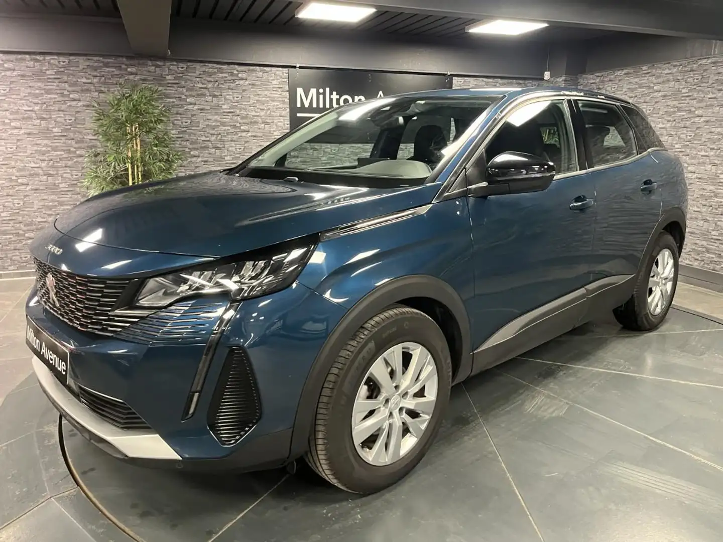 Peugeot 3008 1.5 BlueHDi S\u0026S - 130 - BV EAT8  Active Pack Bleu - 1