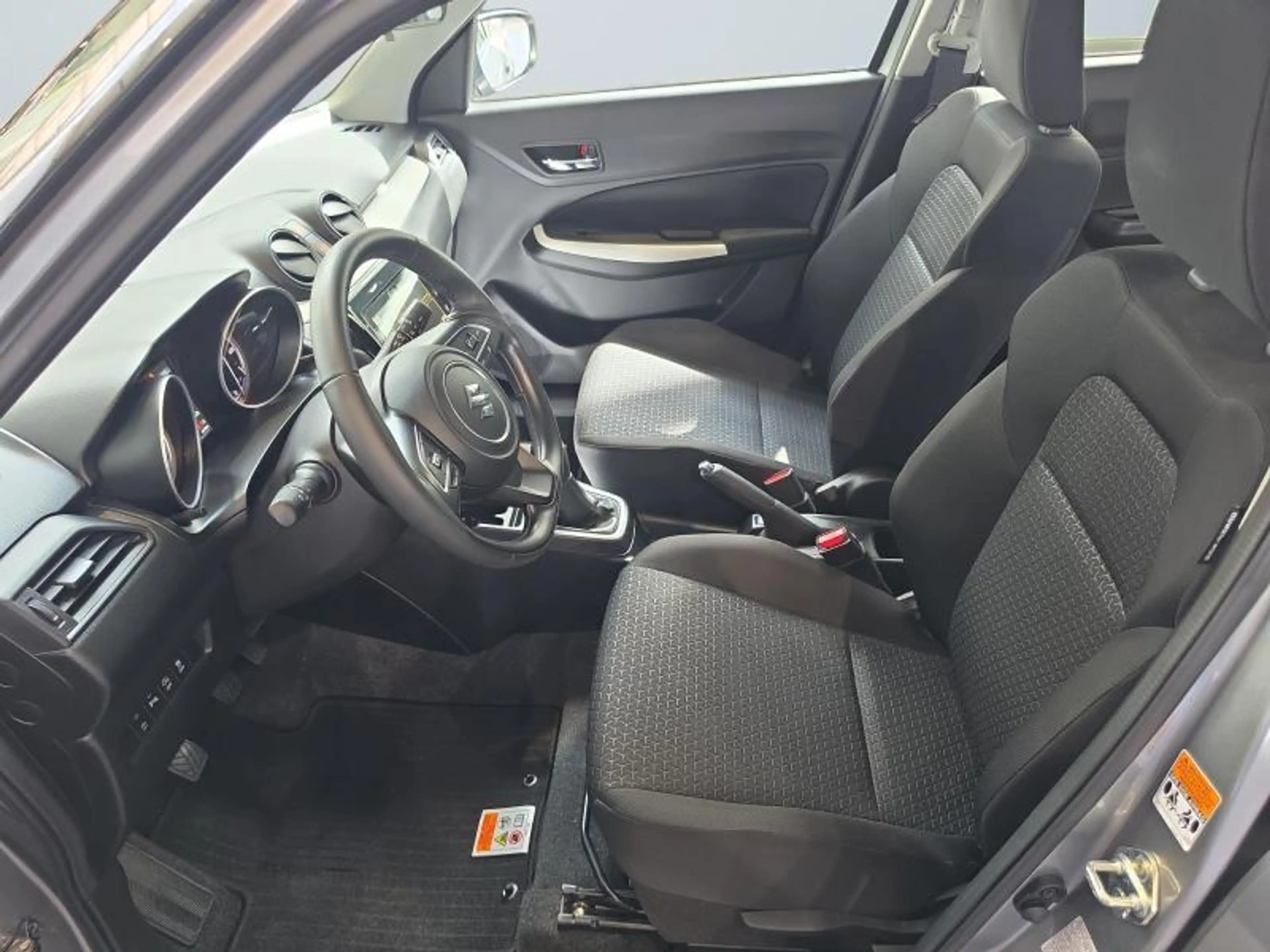 Suzuki Swift 1.2i SHVS GL 12V 83 Hp — photo 14