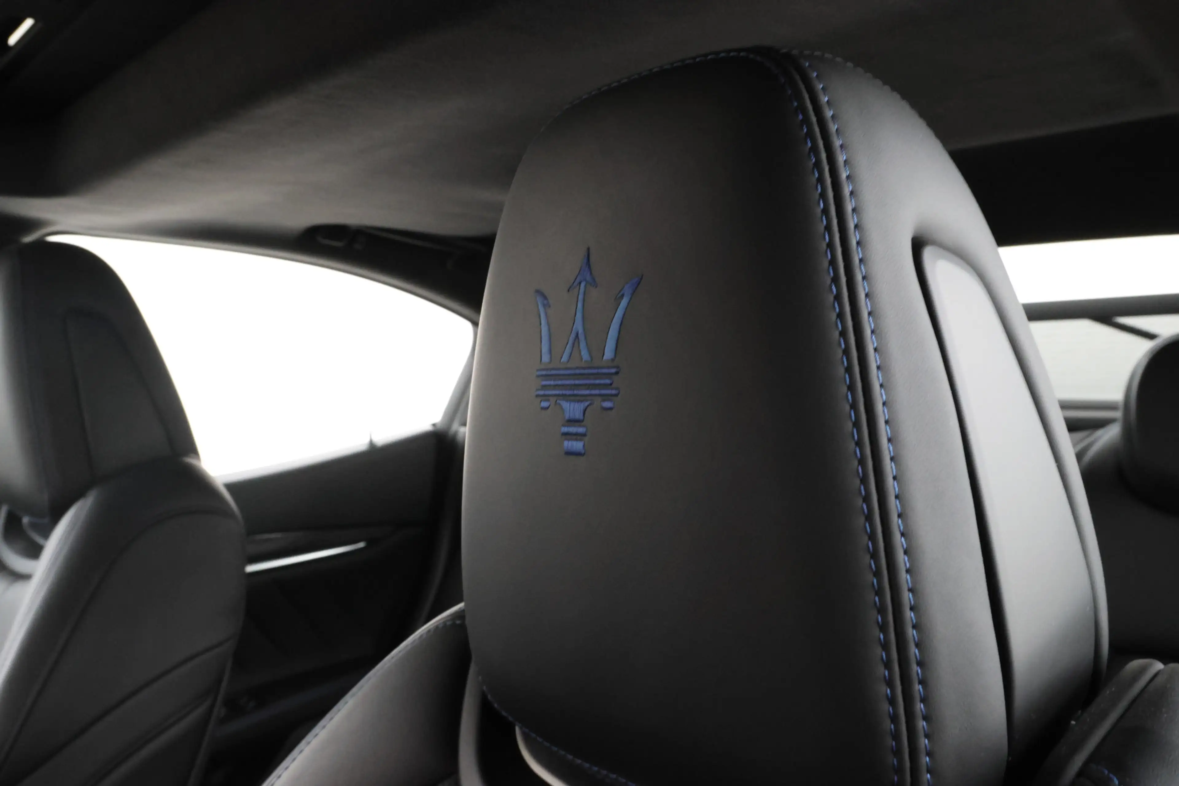 Maserati Ghibli 2.0 MHEV GranSport Schuif/Kanteldak, 360 Camera, V — photo 20