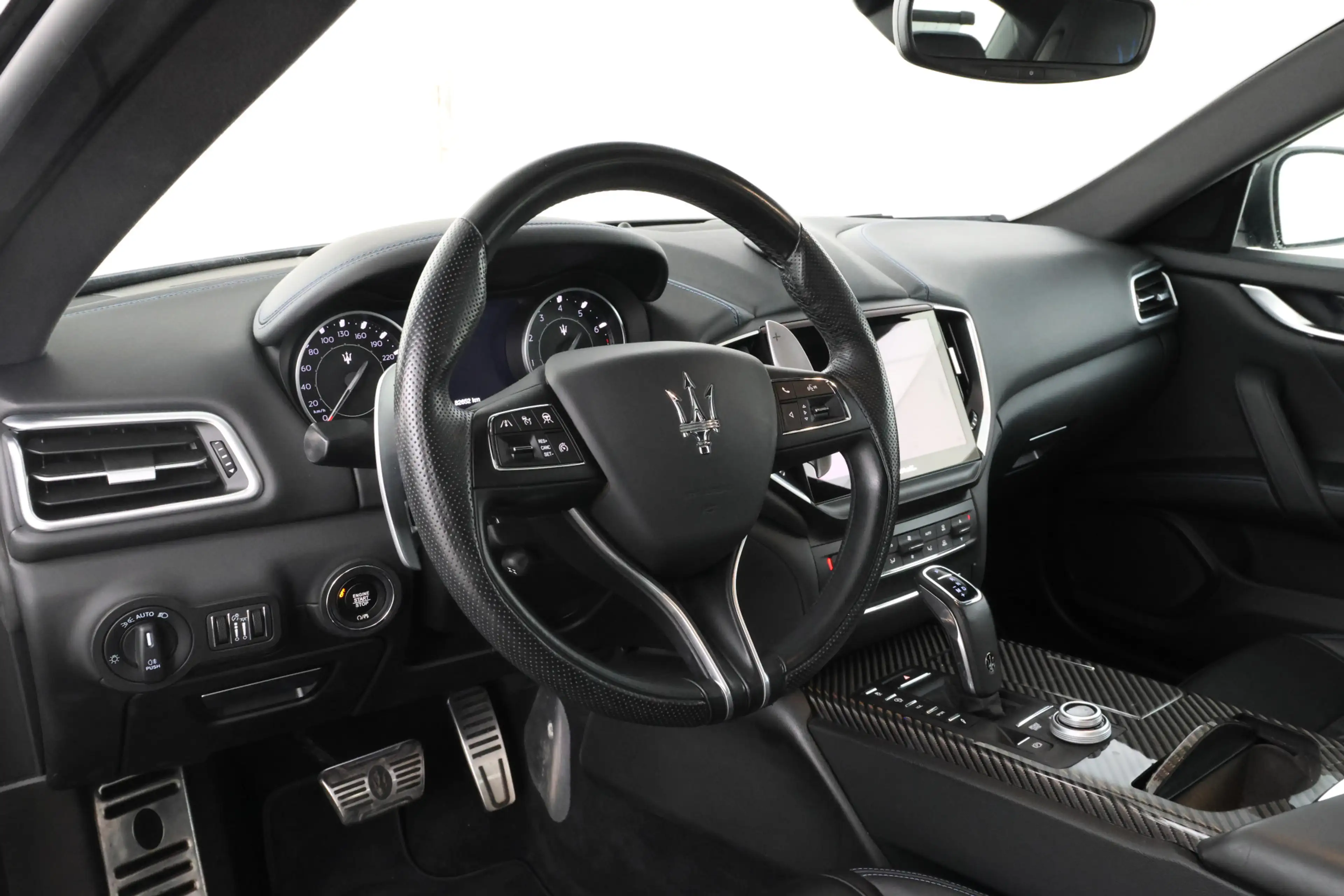Maserati Ghibli 2.0 MHEV GranSport Schuif/Kanteldak, 360 Camera, V — photo 16