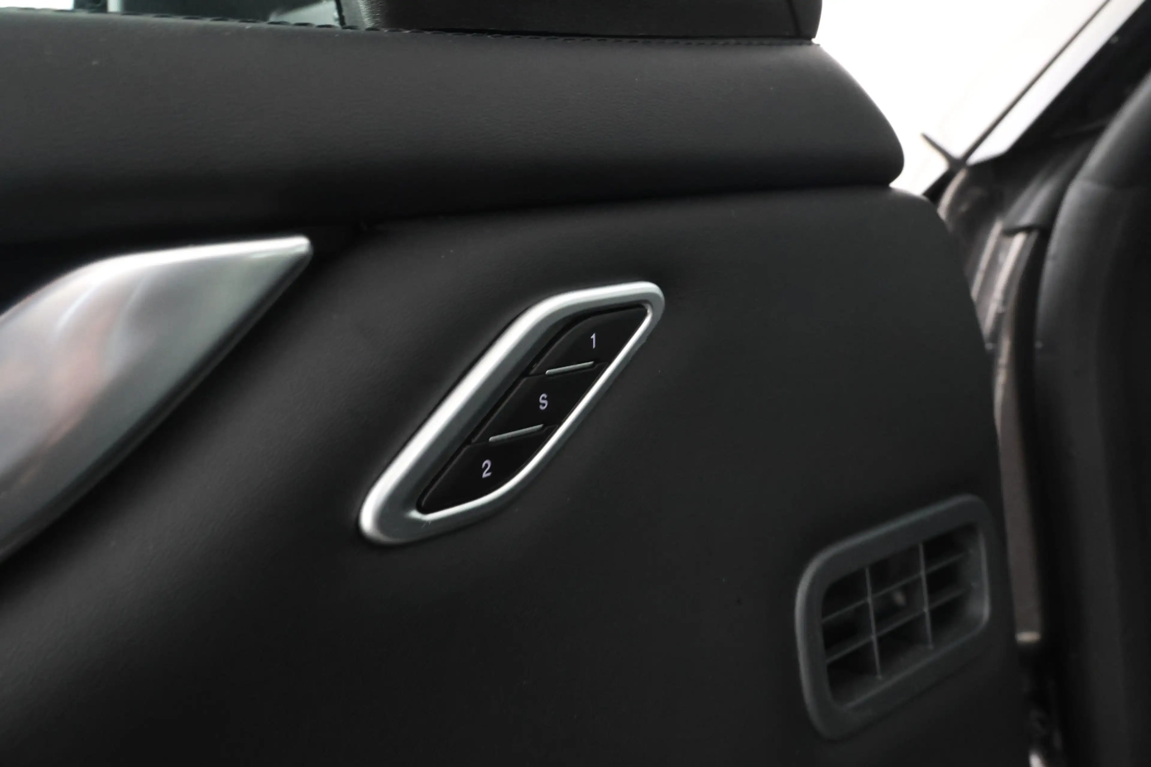 Maserati Ghibli 2.0 MHEV GranSport Schuif/Kanteldak, 360 Camera, V — photo 18