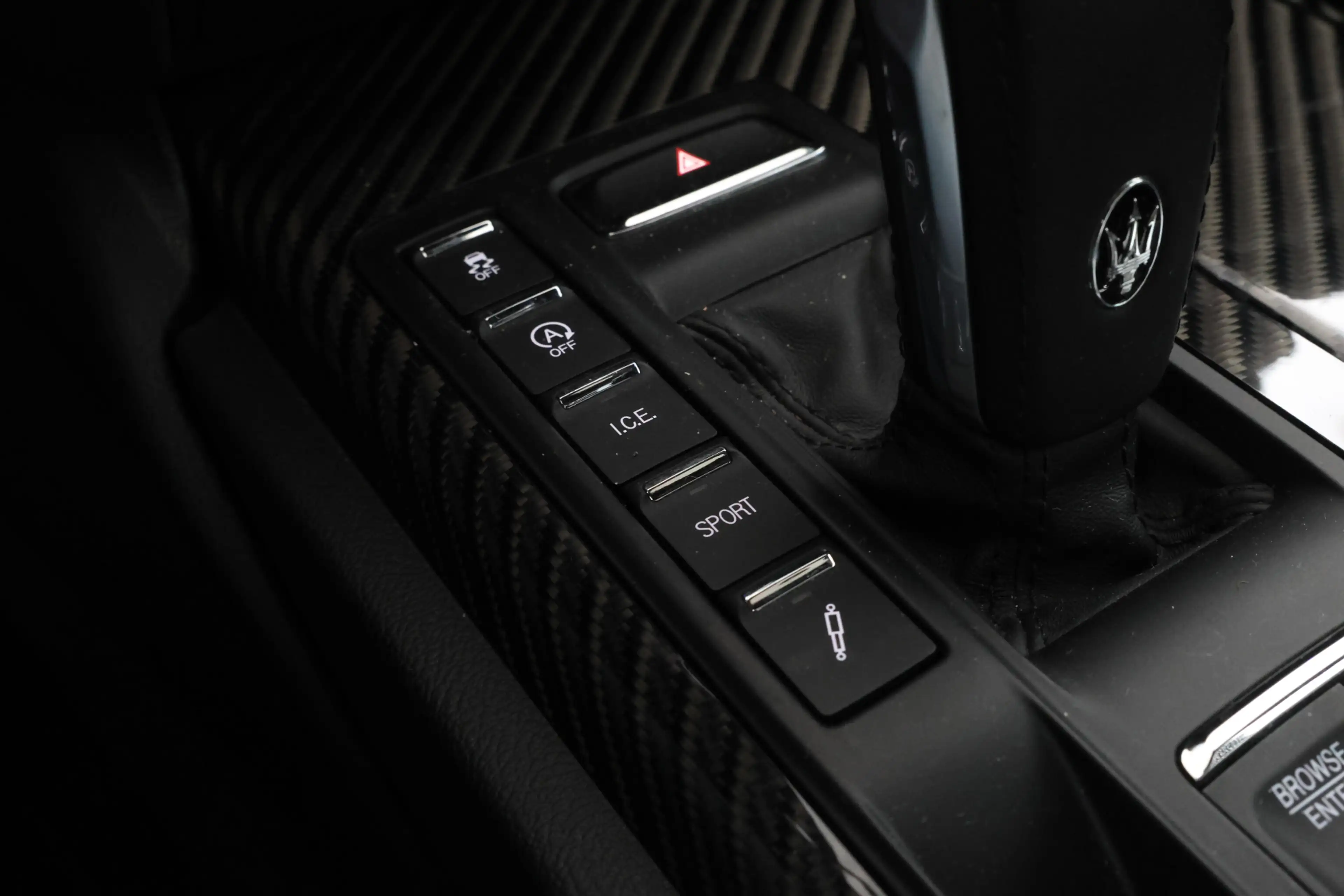 Maserati Ghibli 2.0 MHEV GranSport Schuif/Kanteldak, 360 Camera, V — photo 41