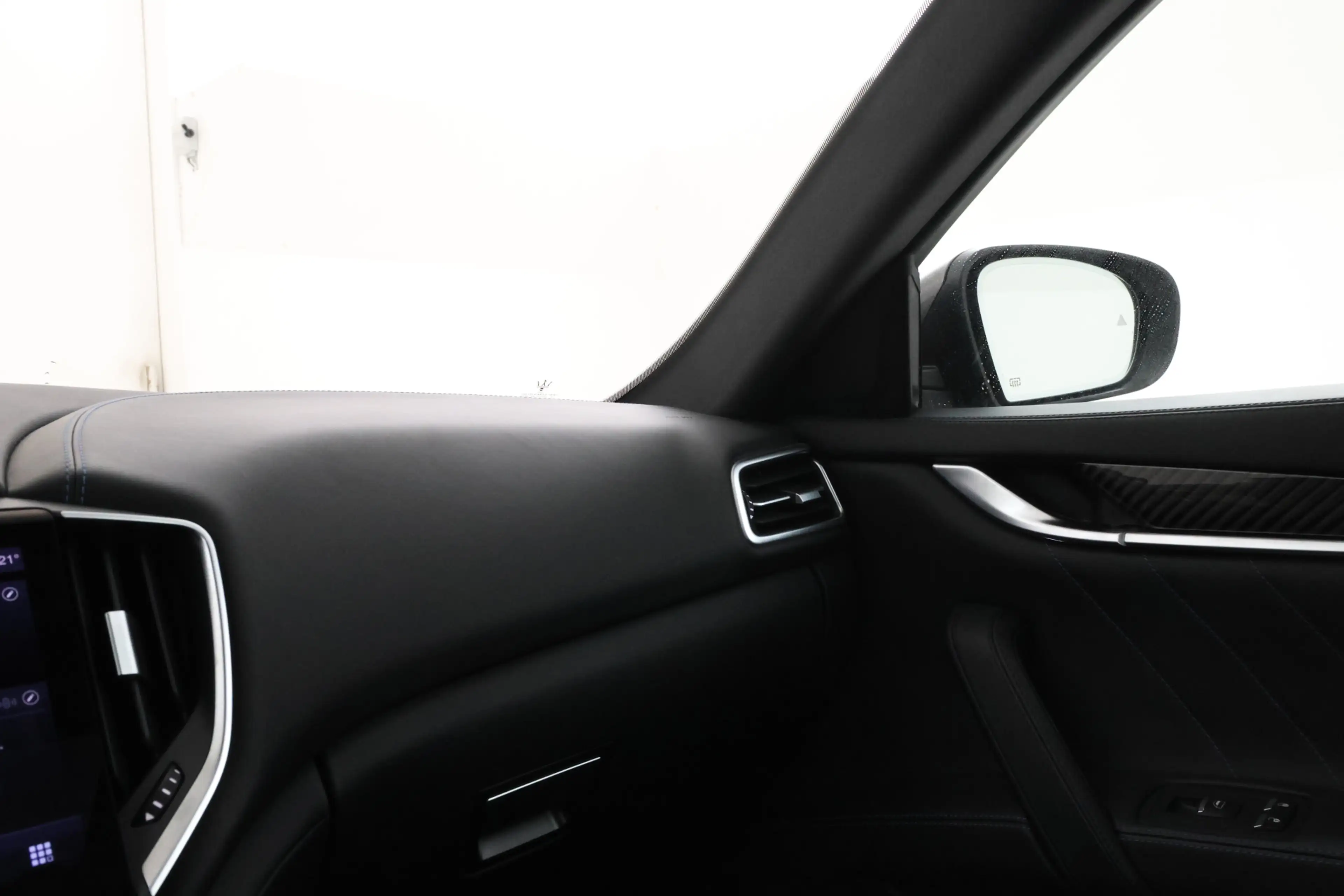 Maserati Ghibli 2.0 MHEV GranSport Schuif/Kanteldak, 360 Camera, V — photo 44
