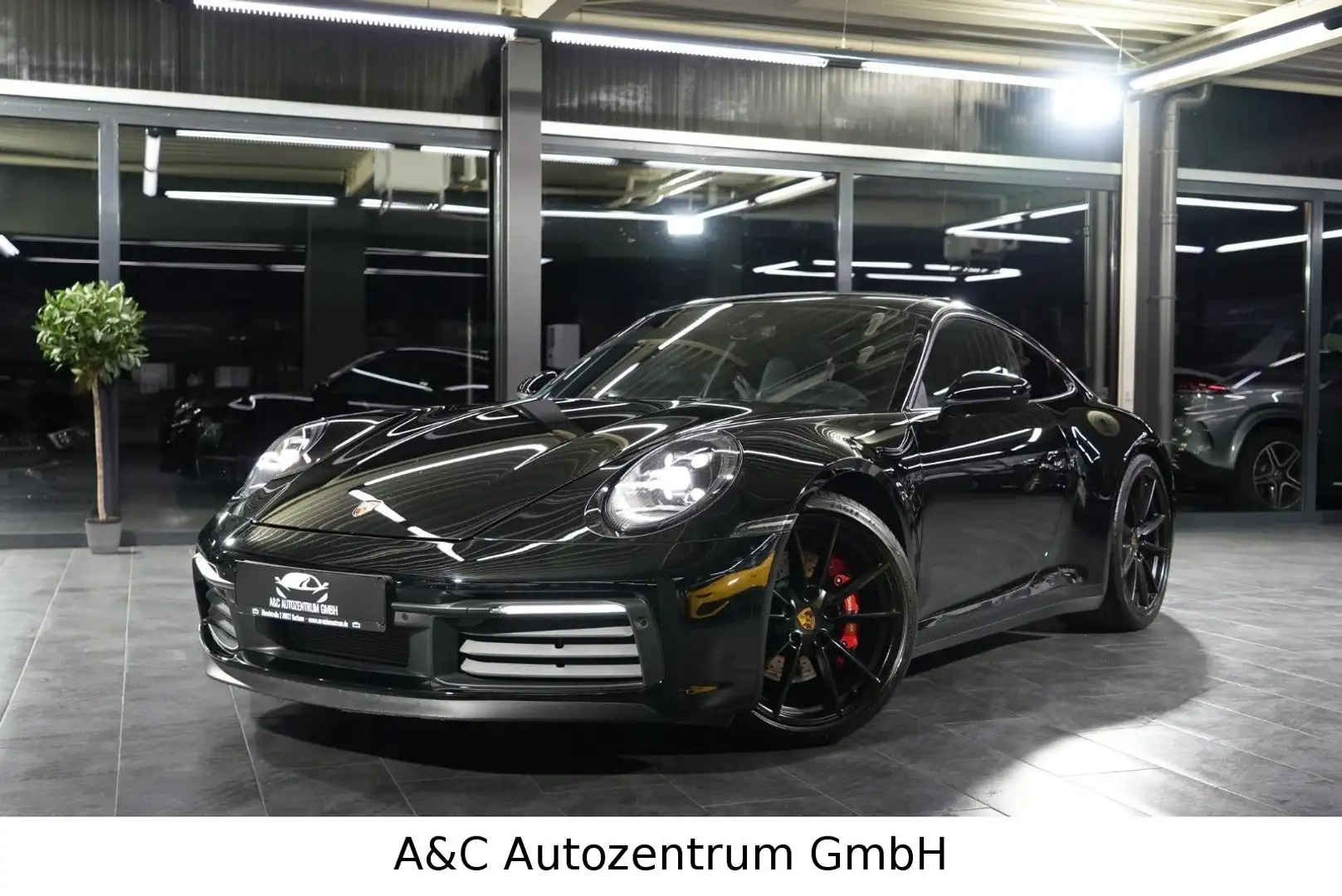 Porsche 992 911 Carrera S Noir - 2