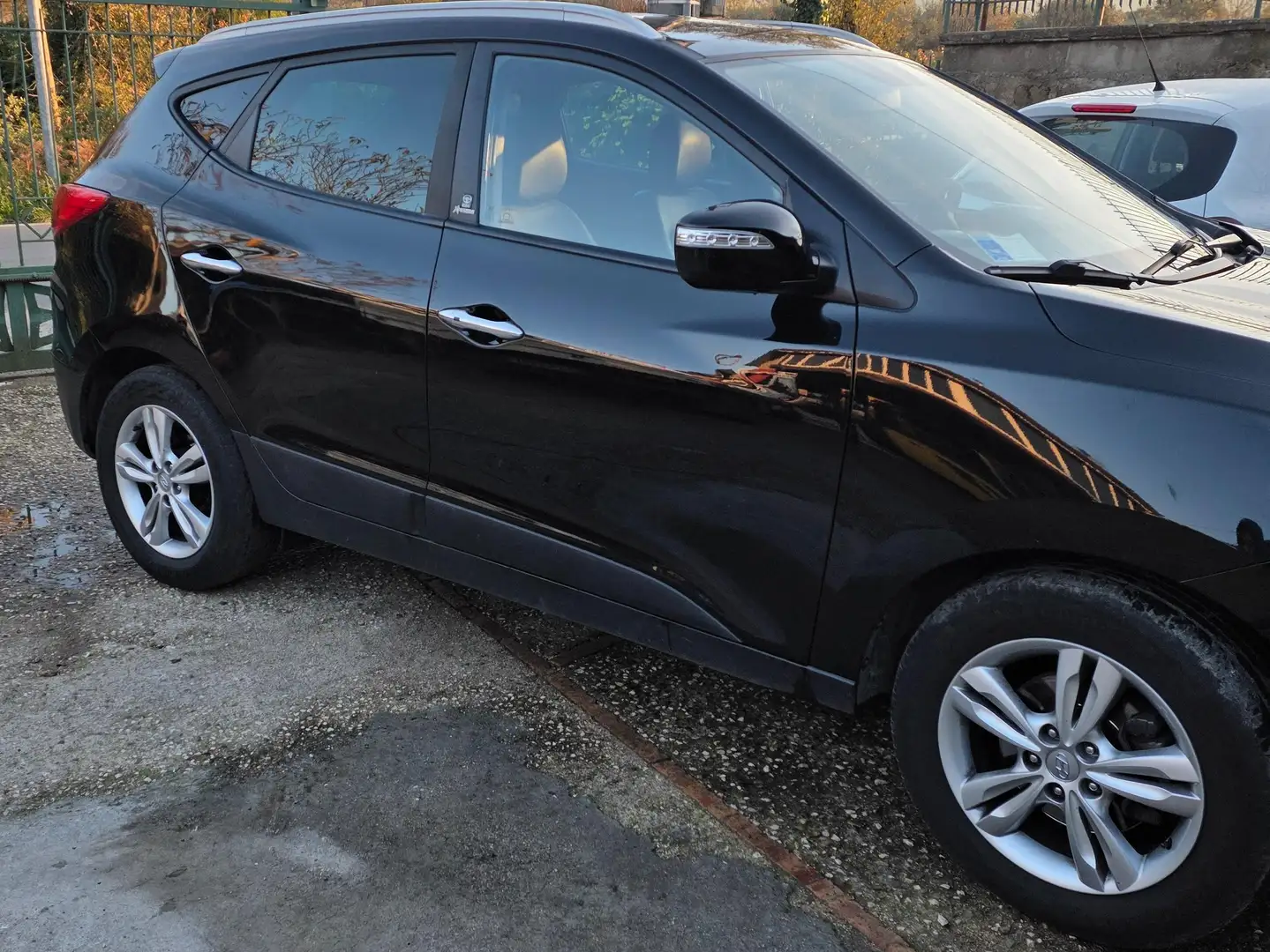 Hyundai iX35 ix351.7 crdi Xpossible 115cv 2wd Nero - 2