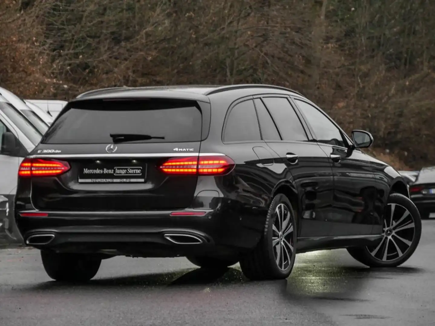 Mercedes-Benz E 300 de 4M T Exclusive/Pano/AHK/HUD/Night/360° Grau - 2