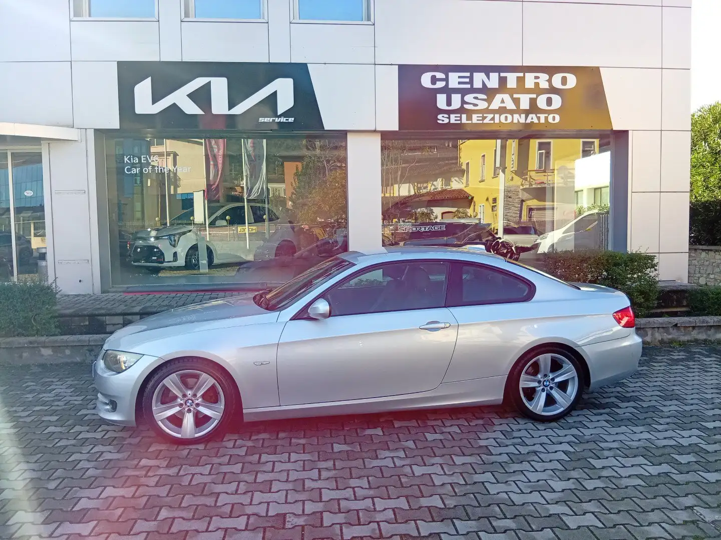 BMW 320 320 D Coupe' Futura Argent - 2