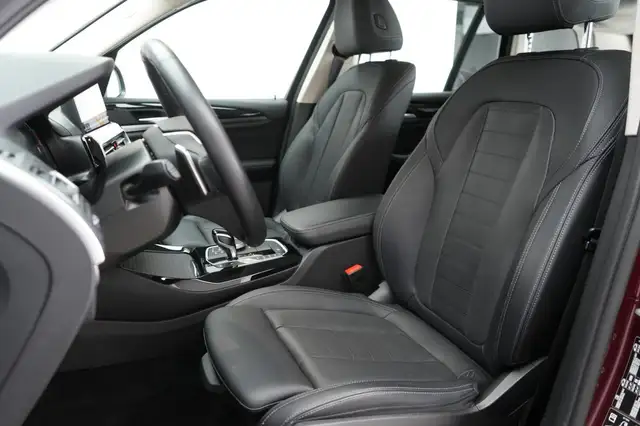 BMW X3 view 11