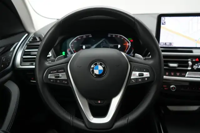 BMW X3 view 22