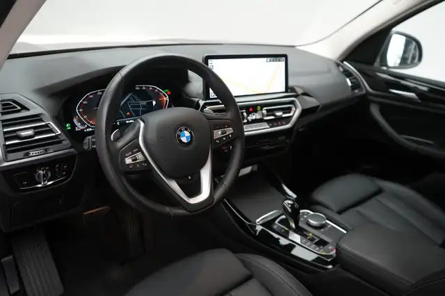 BMW X3 view 13