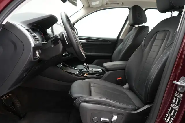BMW X3 view 10