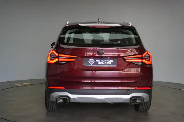 BMW X3 view 5