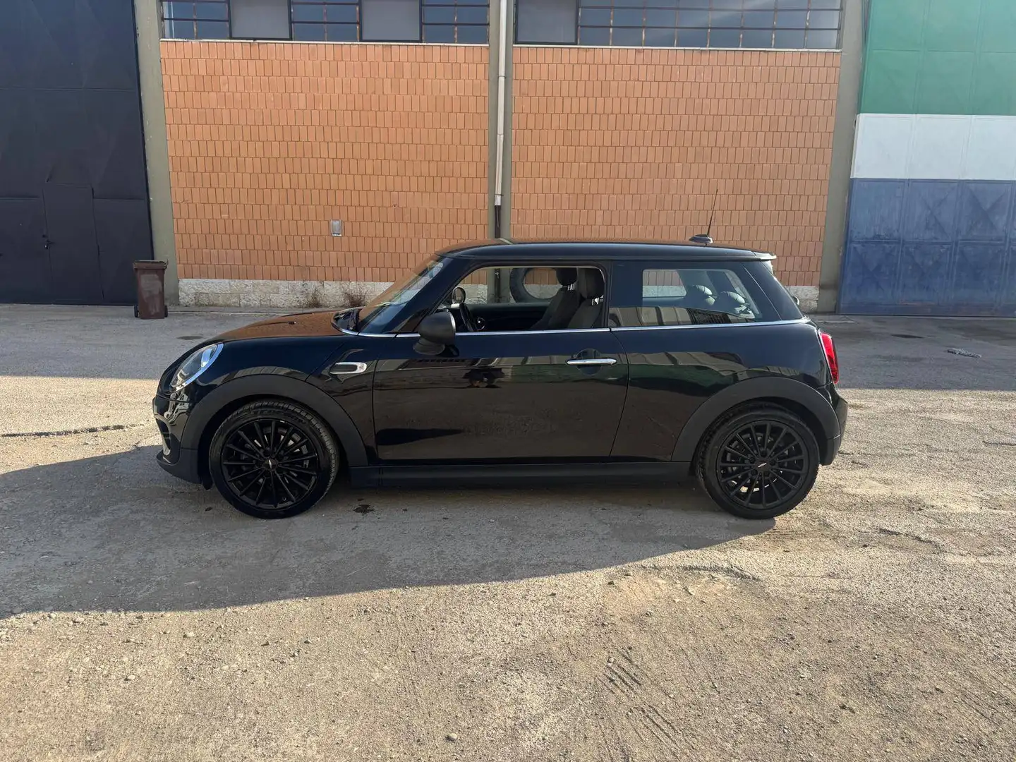 MINI Cooper D Mini One D Schwarz - 2