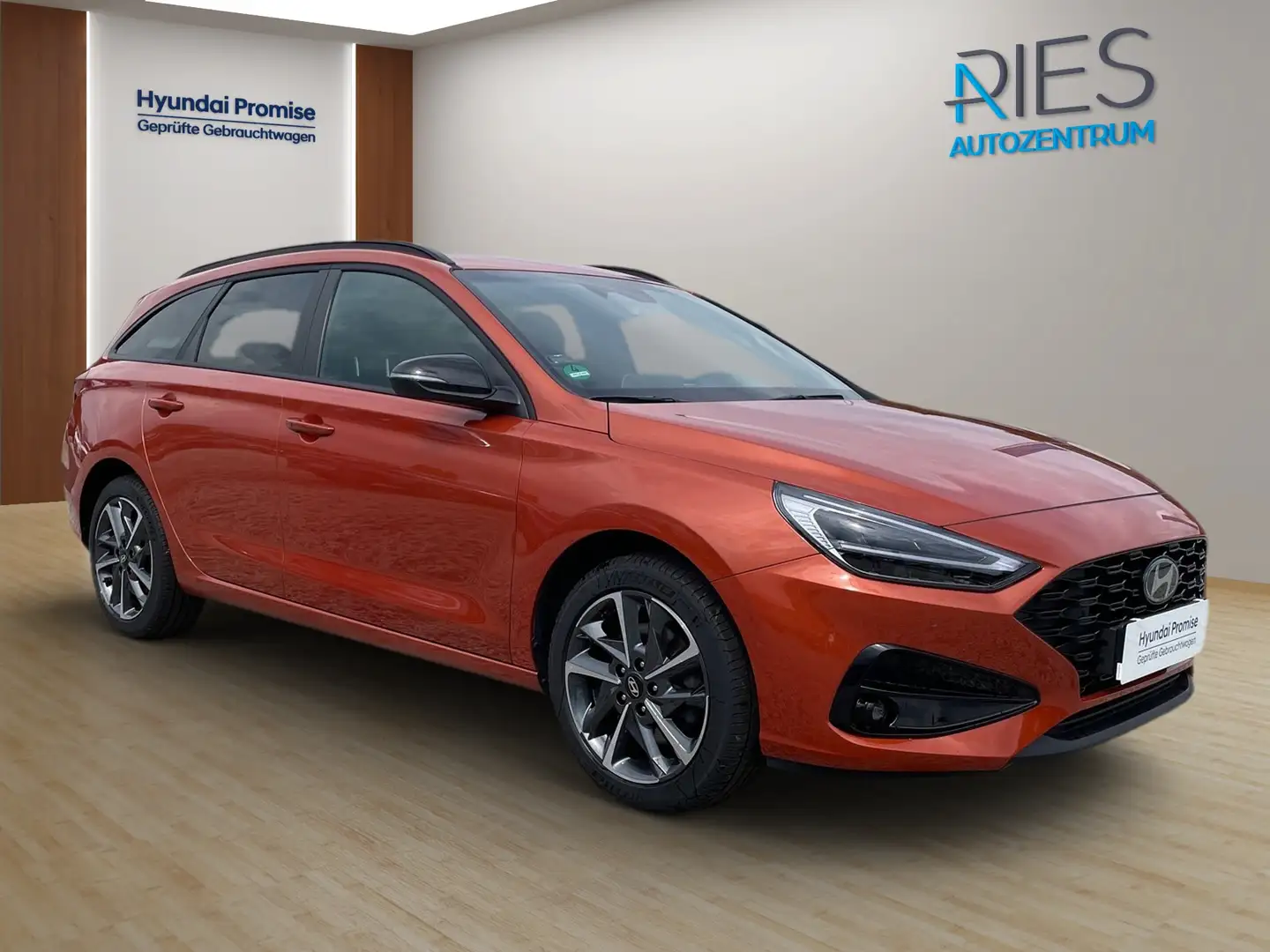 Hyundai i30 cw 1.0 T-GDI Advantage *Navi*KlimaA*LED*SHZ Orange - 2