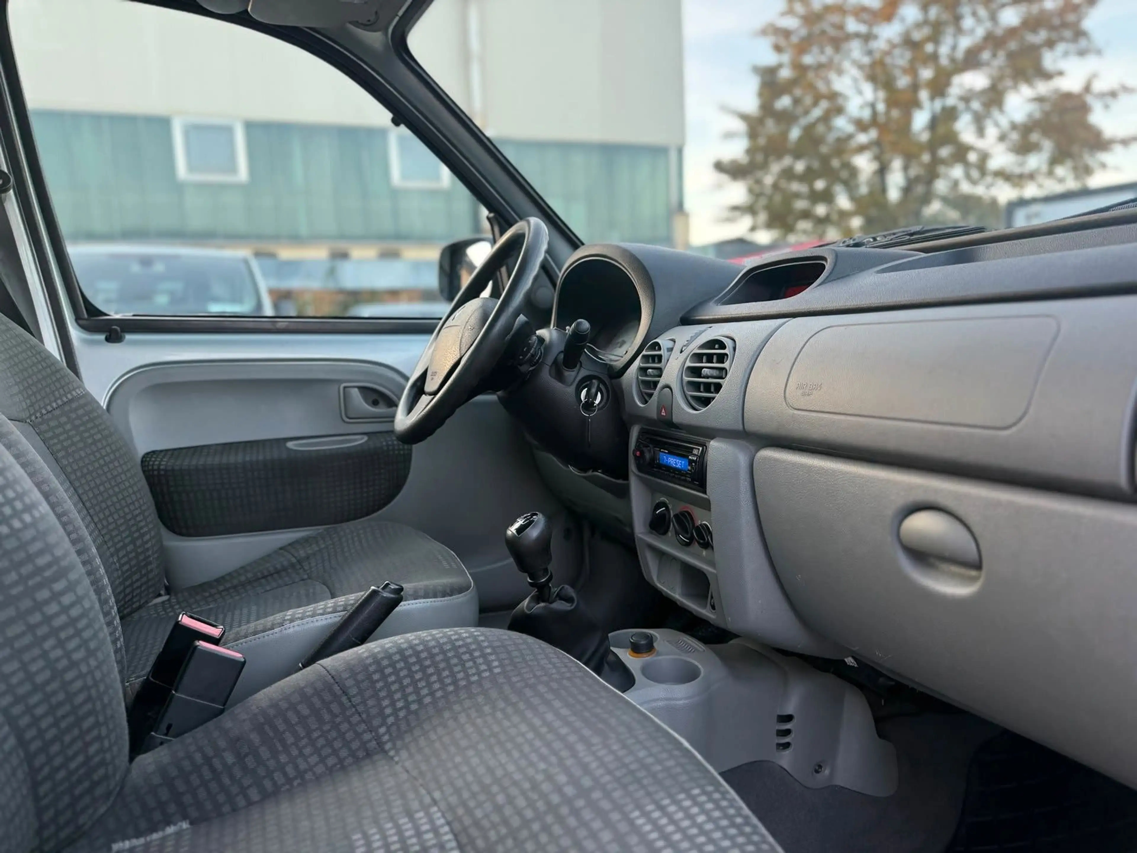 Renault Kangoo 4X4 AHK — photo 14