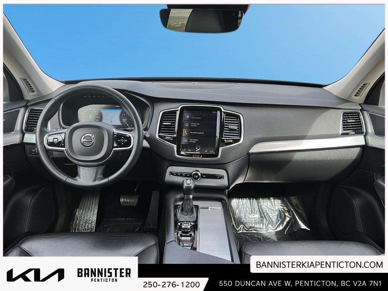 2017 Volvo XC90 T6 Momentum thumb 11