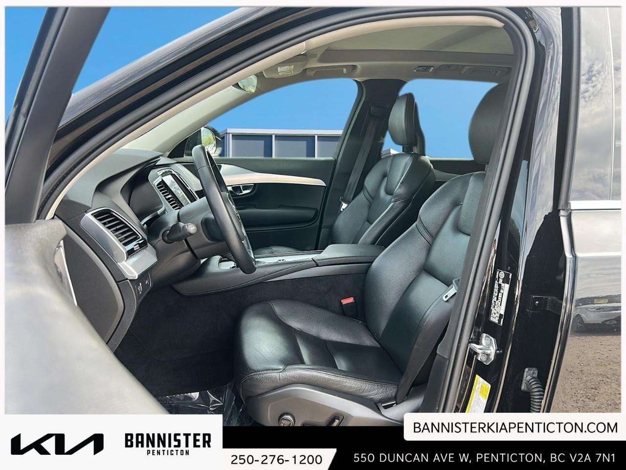 2017 Volvo XC90 T6 Momentum thumb 8