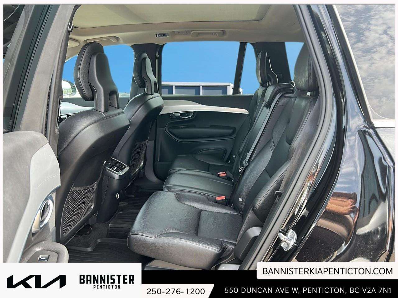2017 Volvo XC90 T6 Momentum thumb 9