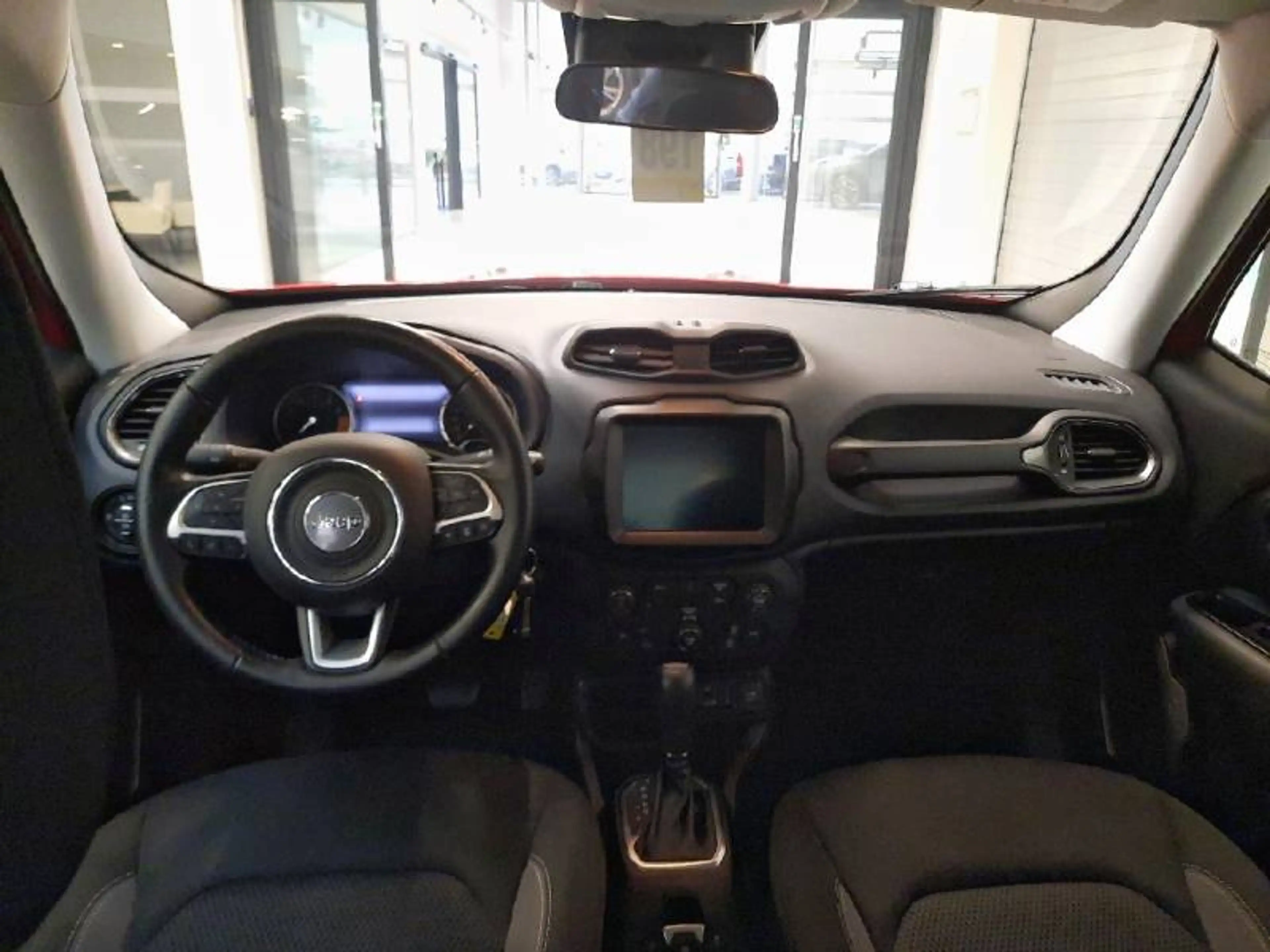 Jeep Renegade 1 1.5 Turbo T4 130 4x2 MHEV DCT7 Limited — photo 8