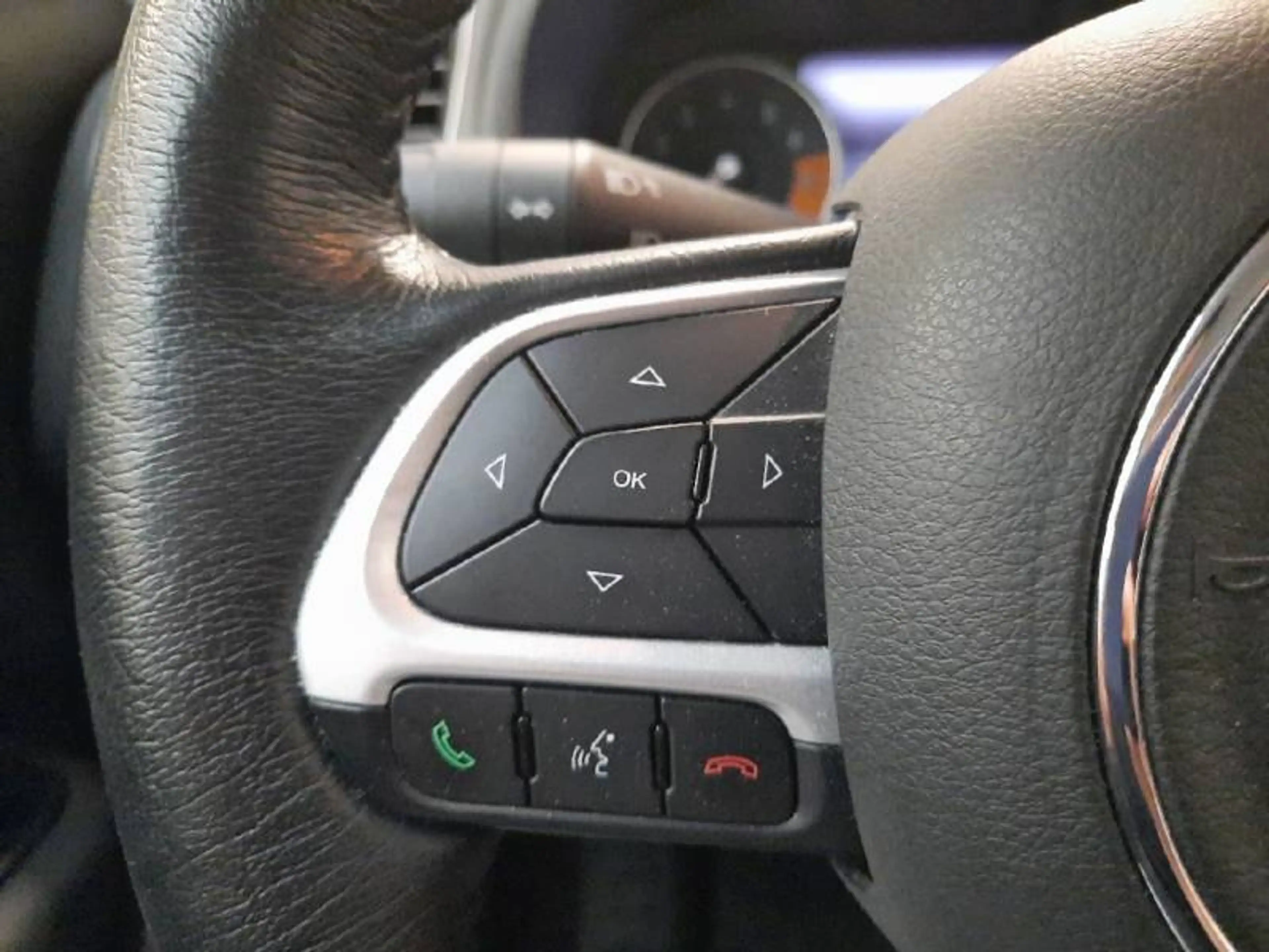Jeep Renegade 1 1.5 Turbo T4 130 4x2 MHEV DCT7 Limited — photo 15