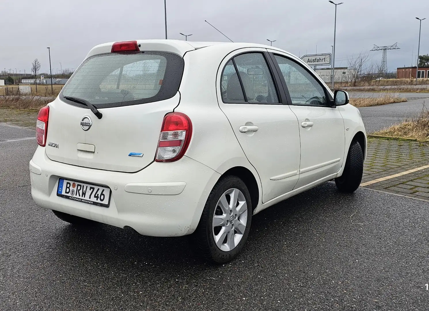 Nissan Micra Weiß - 2