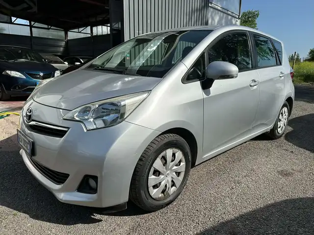 Toyota Verso-S Verso-S 1.3 Active (mt)