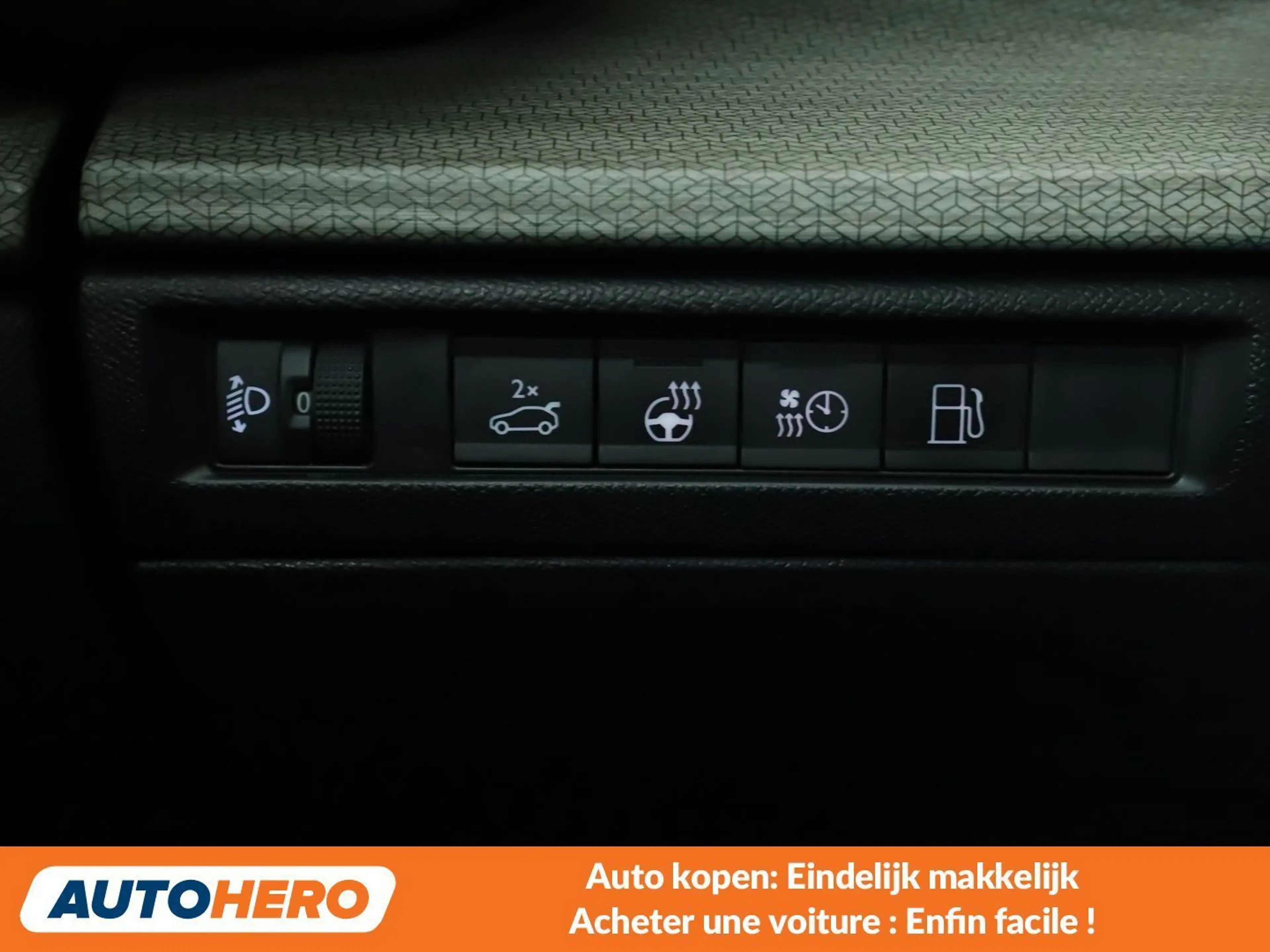 Citroen C5 X 1.6 Plug-in Hybrid Shine Pack — photo 15