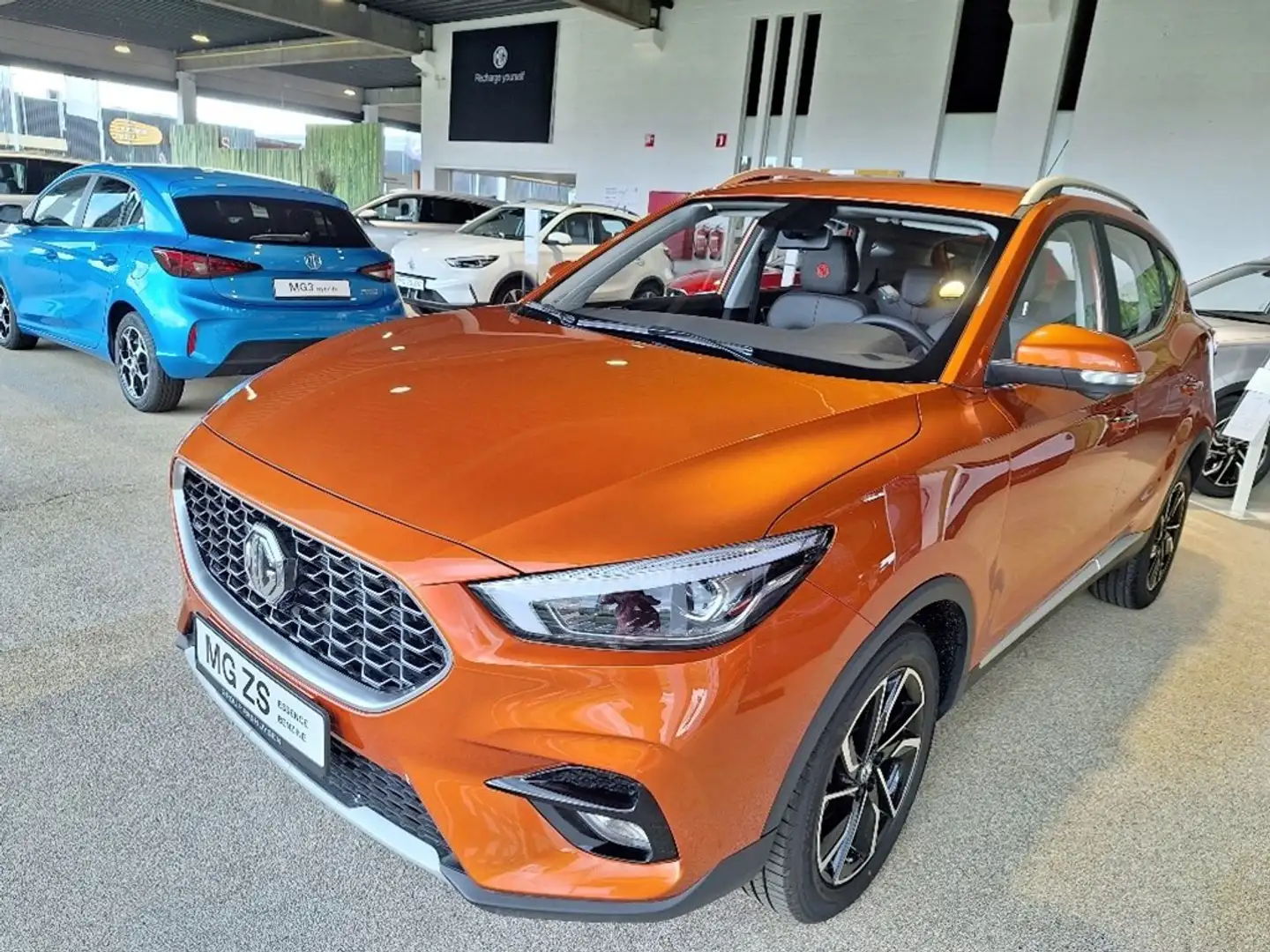 MG ZS ICE 1.5 P 5MT FWD - Comfort Orange - 1