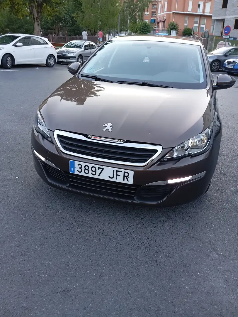Peugeot 308 1.6 BlueHDi Business Line 120 Marrón - 1