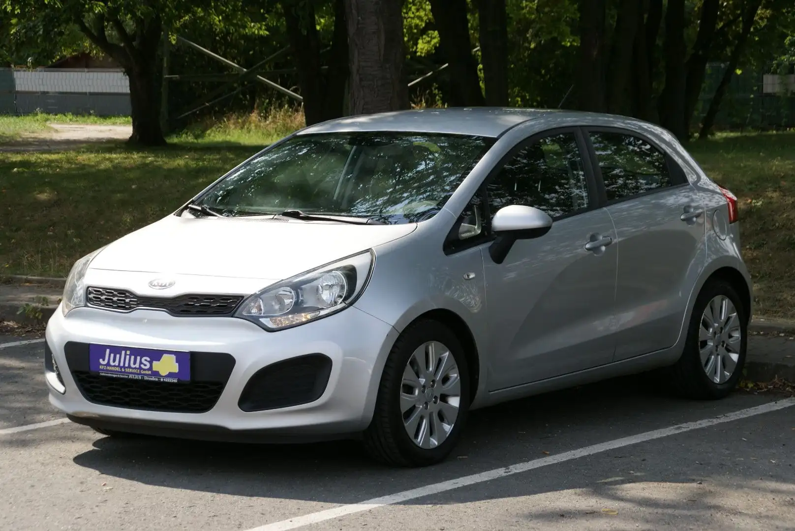 Kia Rio Edition KLIMA/ZV-FUNK/1.HAND Argent - 2