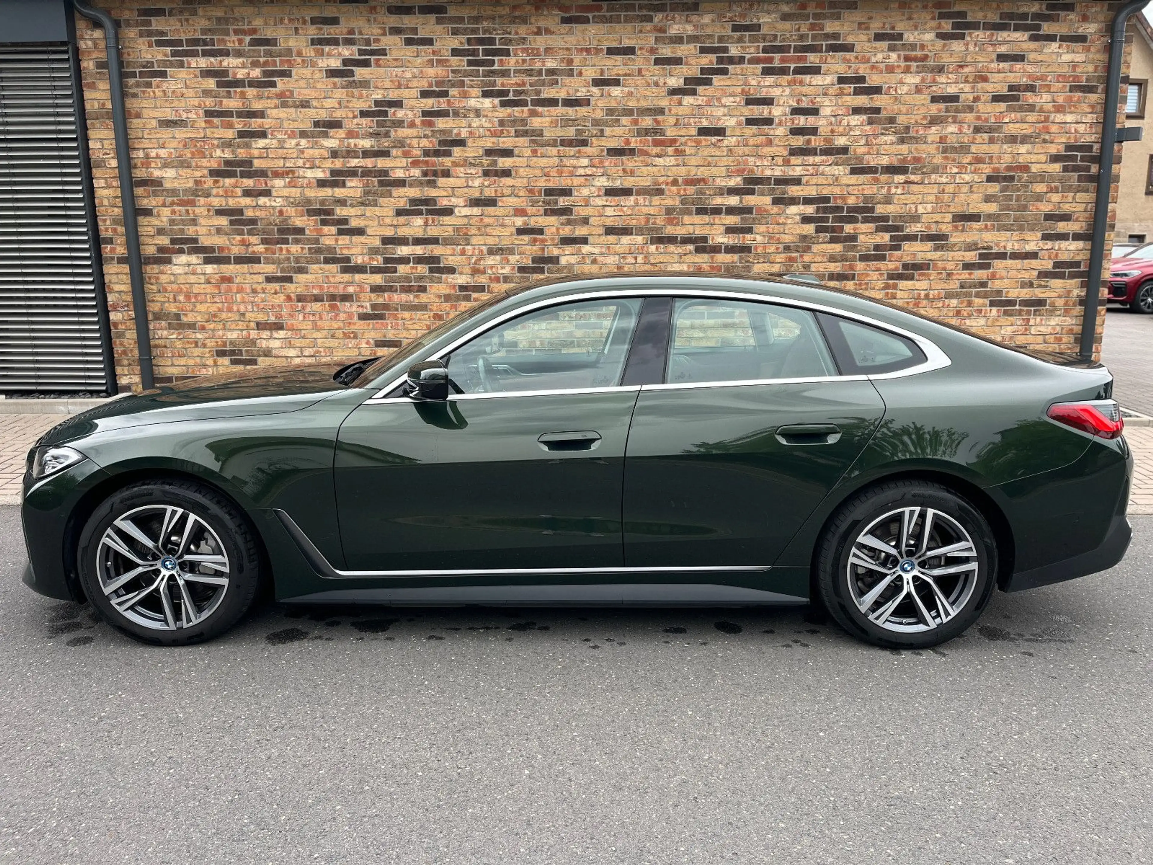 BMW i4 40eDrive GranCoupe HUD AHK CockProf BQT 100% — photo 4