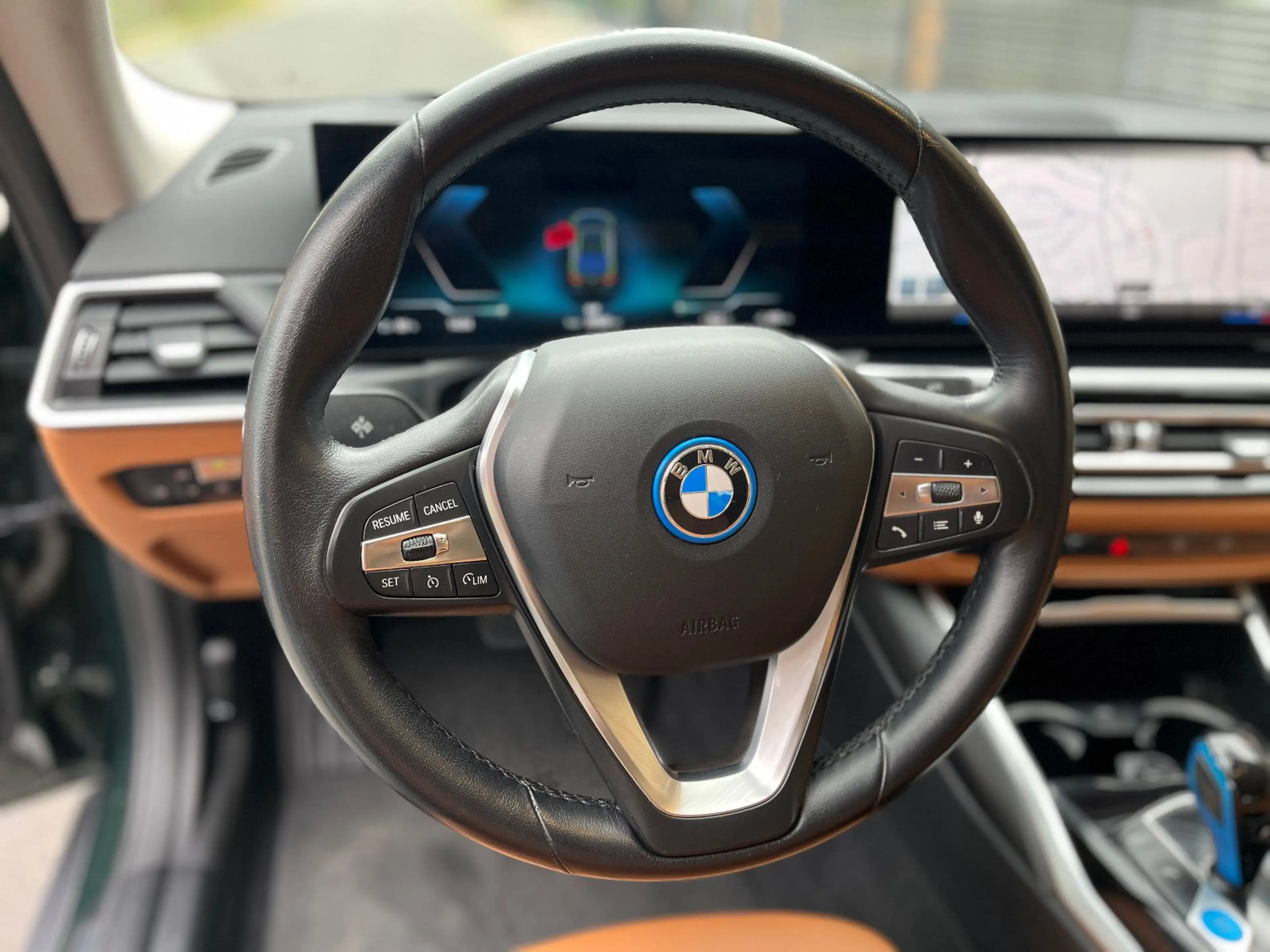BMW i4 40eDrive GranCoupe HUD AHK CockProf BQT 100% — photo 21