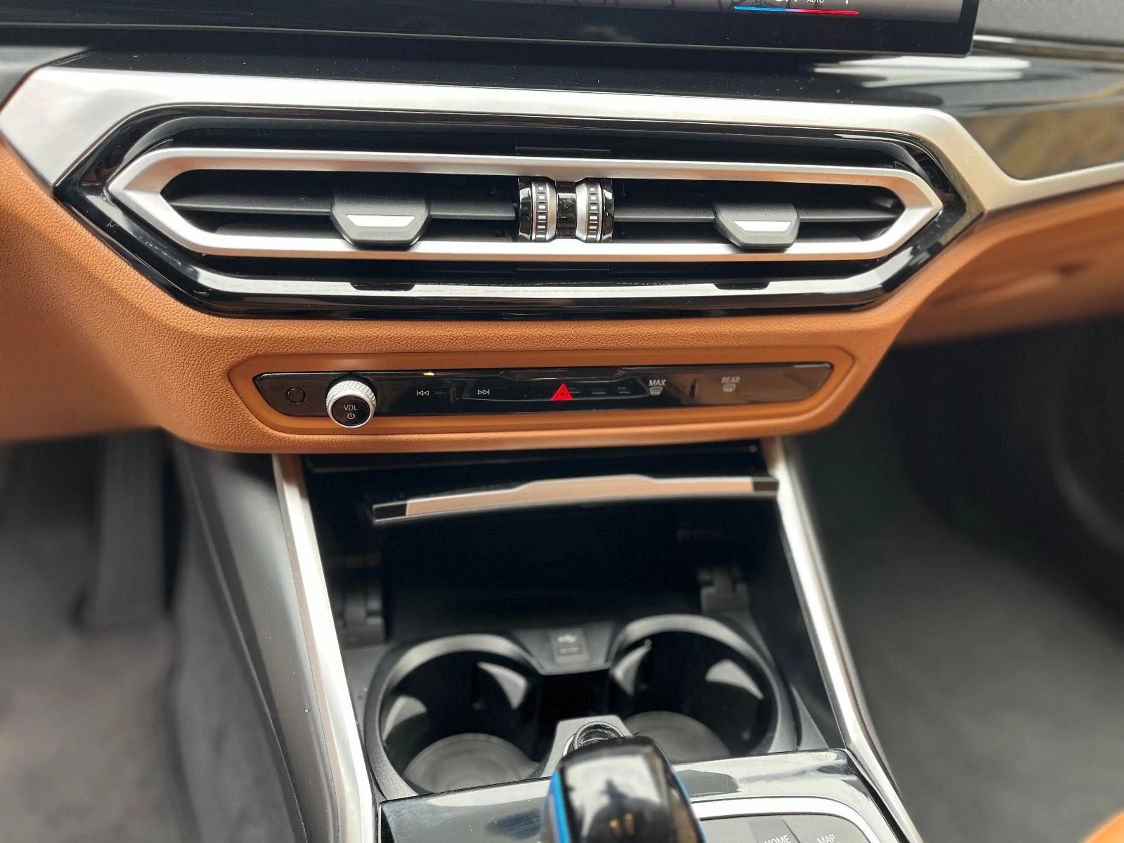 BMW i4 40eDrive GranCoupe HUD AHK CockProf BQT 100% — photo 16