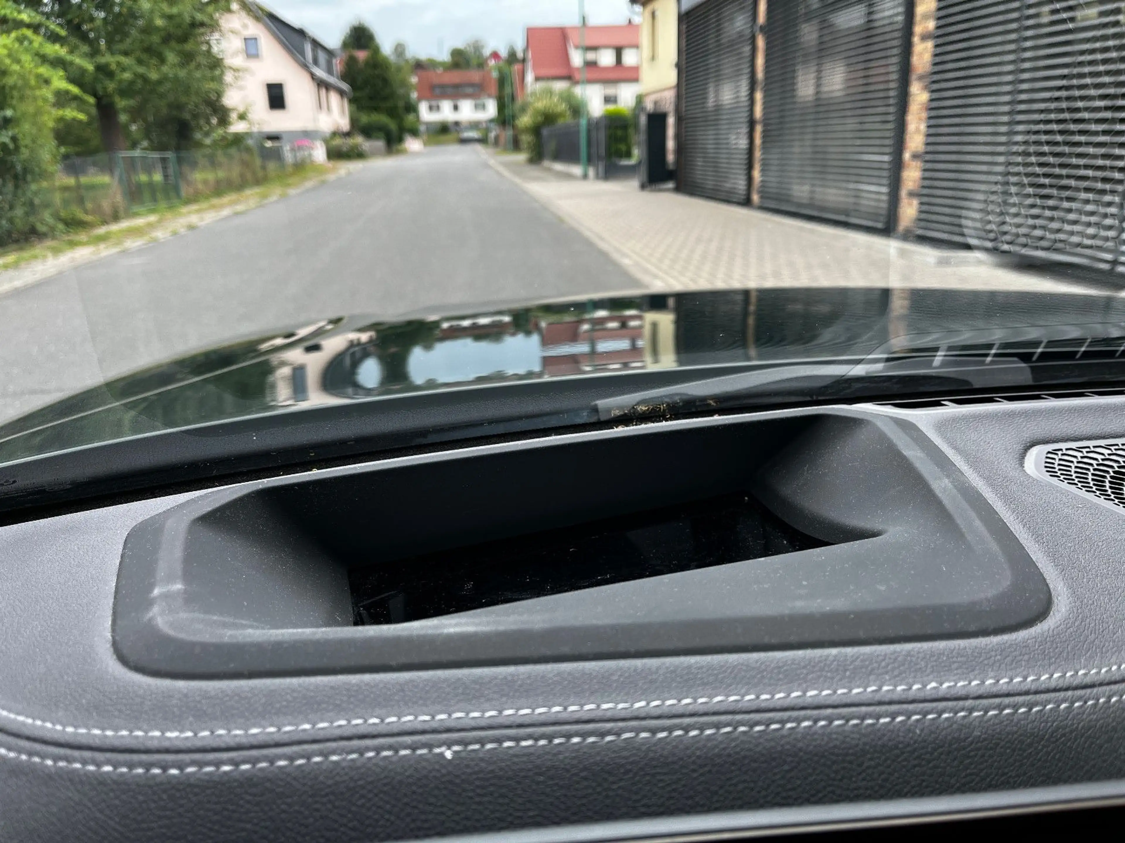 BMW i4 40eDrive GranCoupe HUD AHK CockProf BQT 100% — photo 25