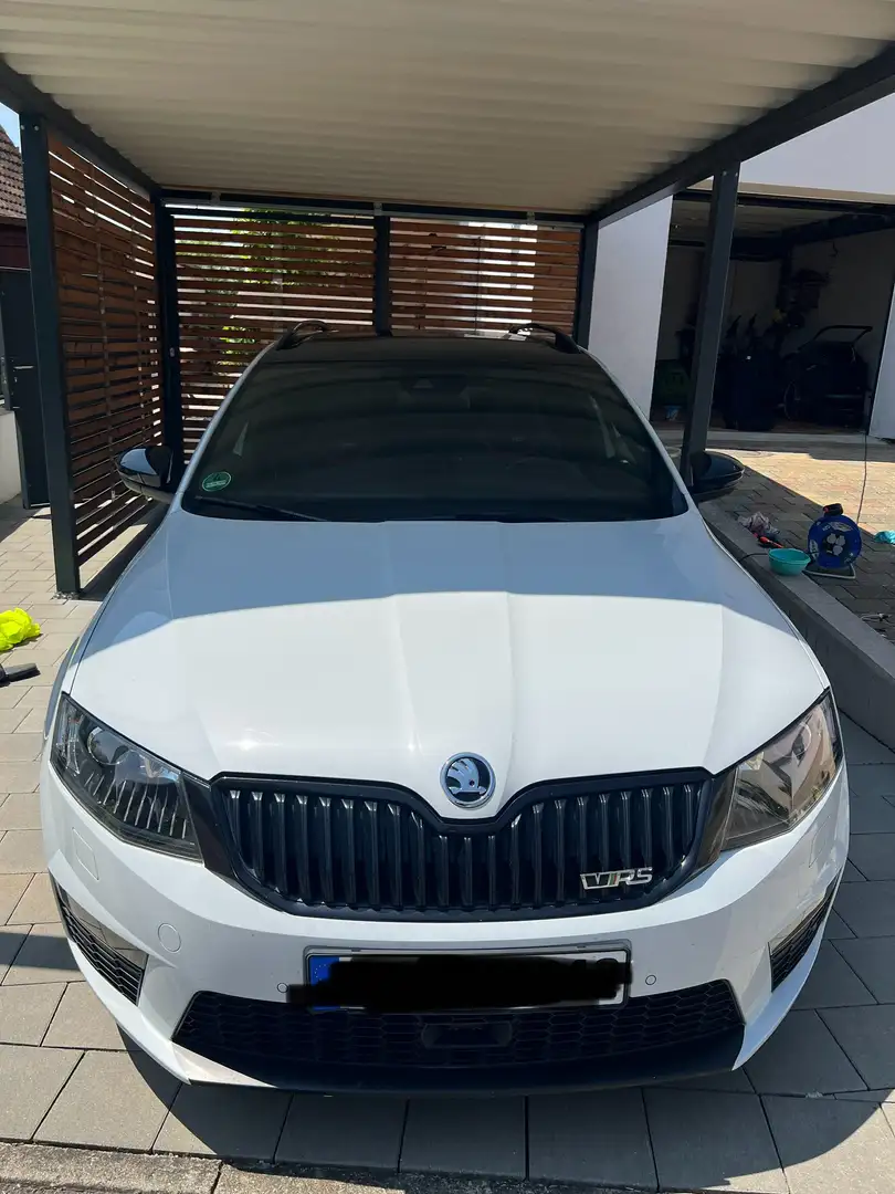 Skoda Octavia Combi 2.0 TSI RS 230 Weiß - 1