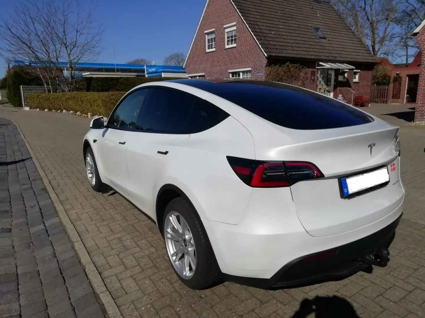 Tesla Model Y Long Range Dual Motor AWD/Met/Pano/AHK/Mwst. auswb Blanc - 1